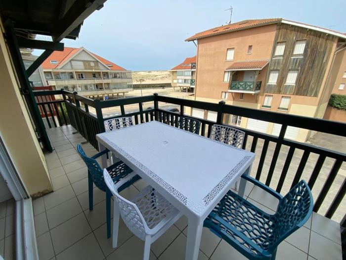 Appartement T3 à 100m de locéan, terrasse, animaux acceptés, bien aménagé pour vacances - FR-1-379-75