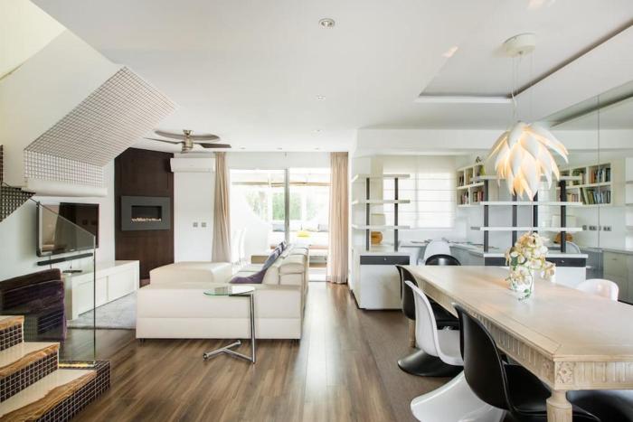 Boutique Townhouse with Hot Tub near Puerto Banus