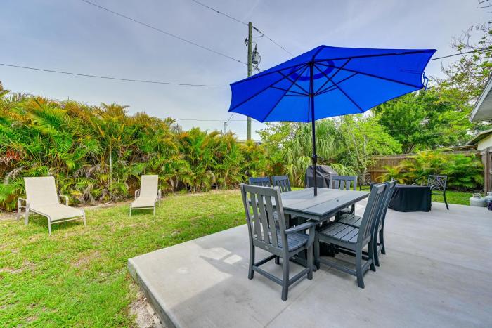 Dog-Friendly Home with Yard about 6 Miles to the Beach!