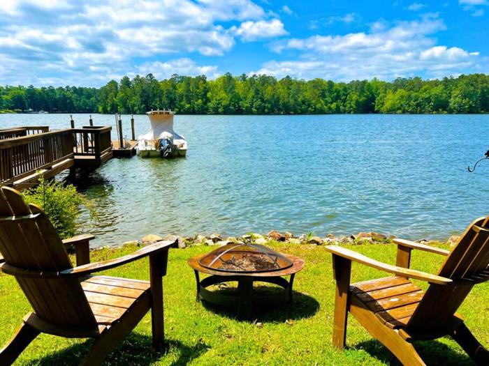 Serenity View Lakeside Retreat on Lake Murray, SC