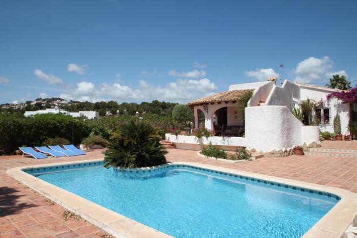 El Barraco - sea view villa with private pool in Moraira