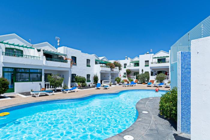 Apartment Oceanic Breeze Share Pool by PVL