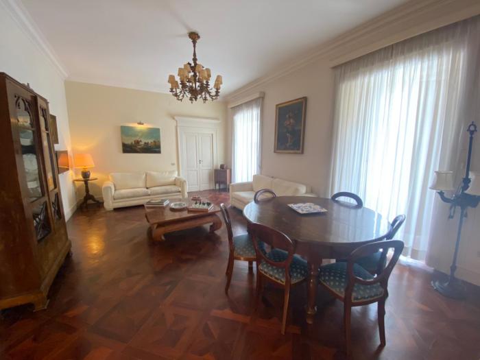 Royal Apartment in San Domenico Maggiore