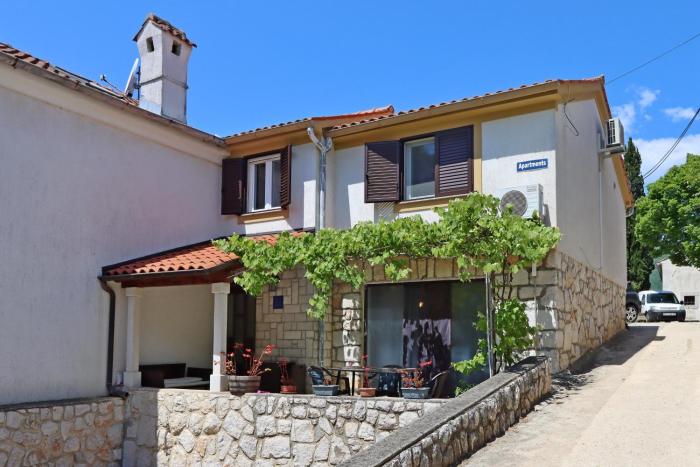 Apartments with parking space Brsec, Opatija - 7755