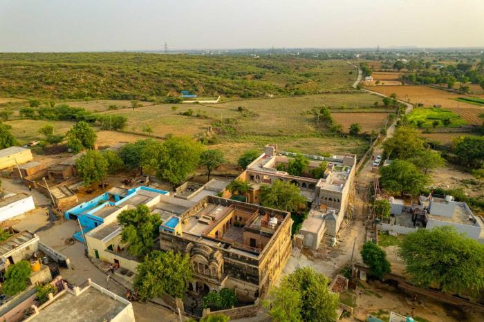 Khohar Haveli with Complimentary Breakfast and outdoor pool