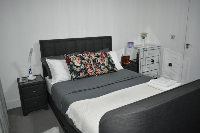 A private en-suite bedroom in Bromley-by-Bow