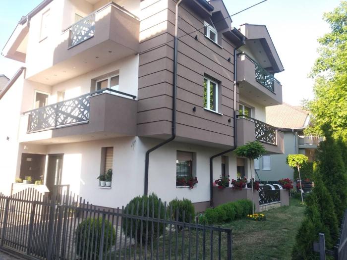 Apartments & Winery Tupancheski