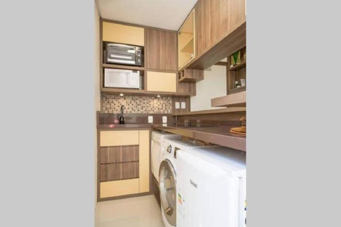 Belo Exclusivo AP Com Garagem na Cidade Baixa Próximo a Santa Casa, UFRGS e Centro Histórico - BnB Serviços Inteligentes Por Fioravante