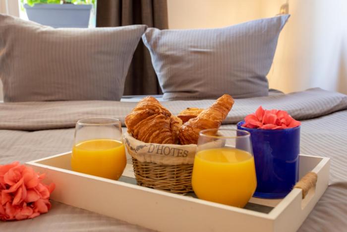 BEAUTIFUL apartment , beach 3 min walk , free parking, near Negresco