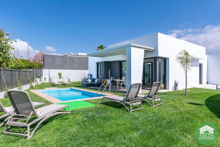 Villa Jazmín: luxurious villa close to the beach