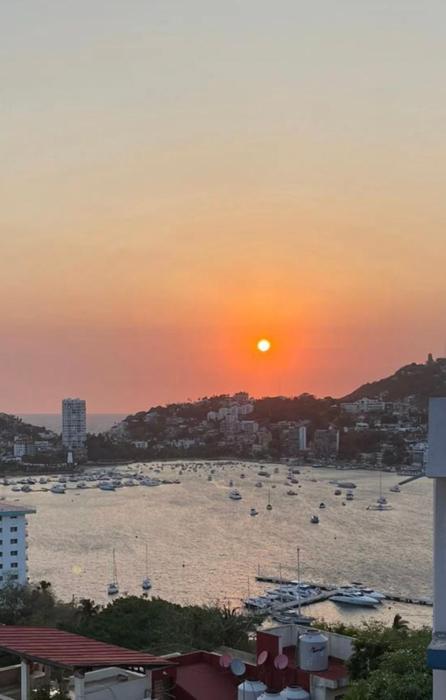 Casa con vista espectacular al mar con alberca