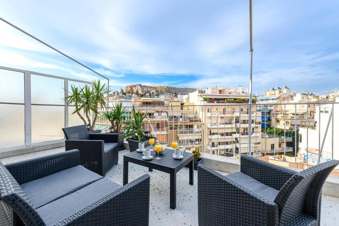 Beautiful loft close to Acropolis