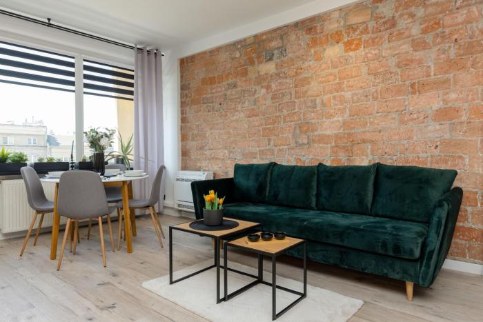Grójecka Studio for 3 guests with Balcony Warsaw by Renters
