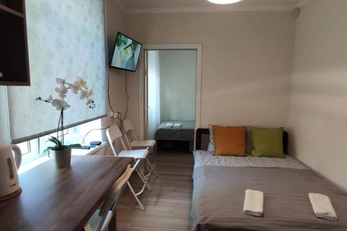 4 can stay. Free parking. Imanta