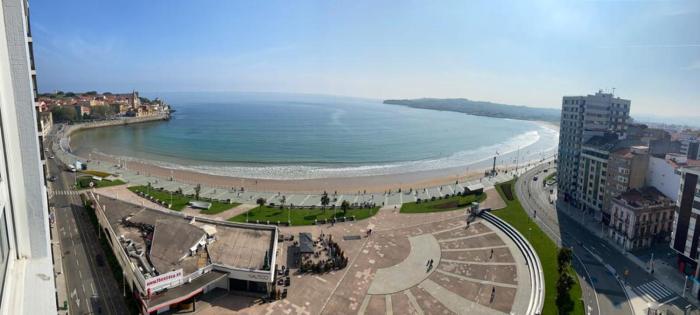 Playa de San Lorenzo Gijón