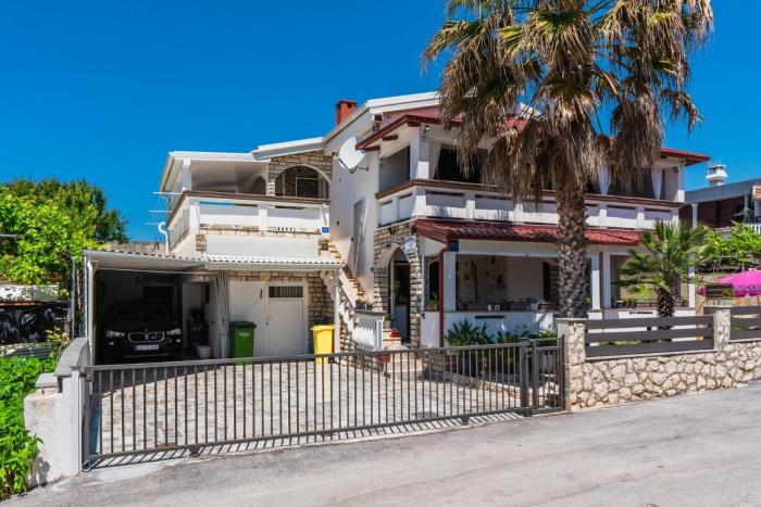 Apartments by the sea Vir - 21489