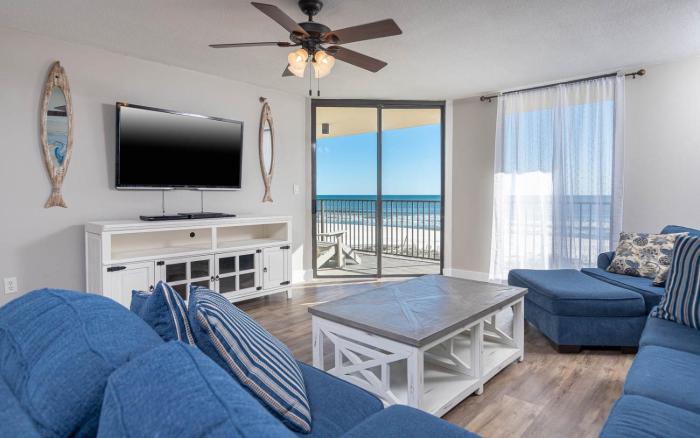 Phoenix IV 4023 condo