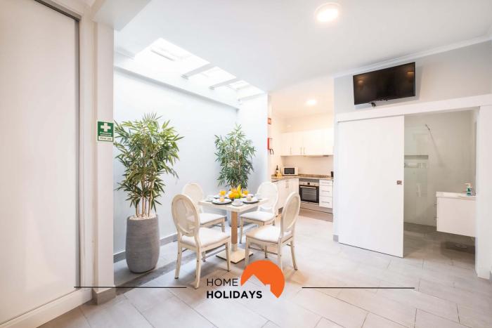 #096 Casa Antonieta 1 by Home Holidays