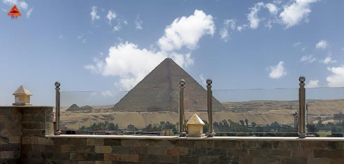 pyramids tower view inn