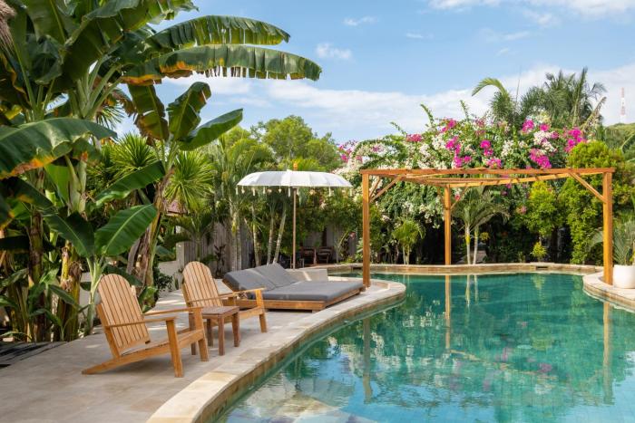 Gili Teak Beach Front Resort