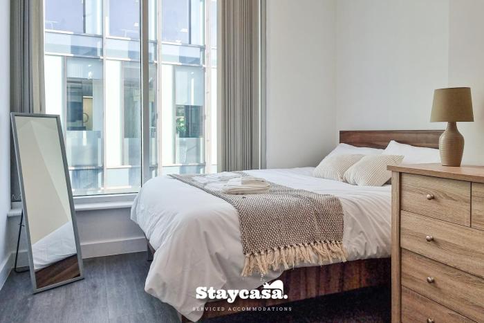 Bright & Central Apt - with Great Transport Links