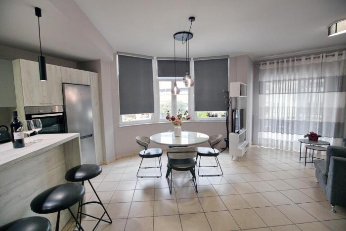 Ioannas Luxury Two Bedroom Apartment