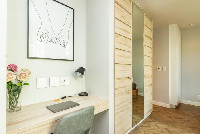 Luxury Building in Convenient Location w Full Power