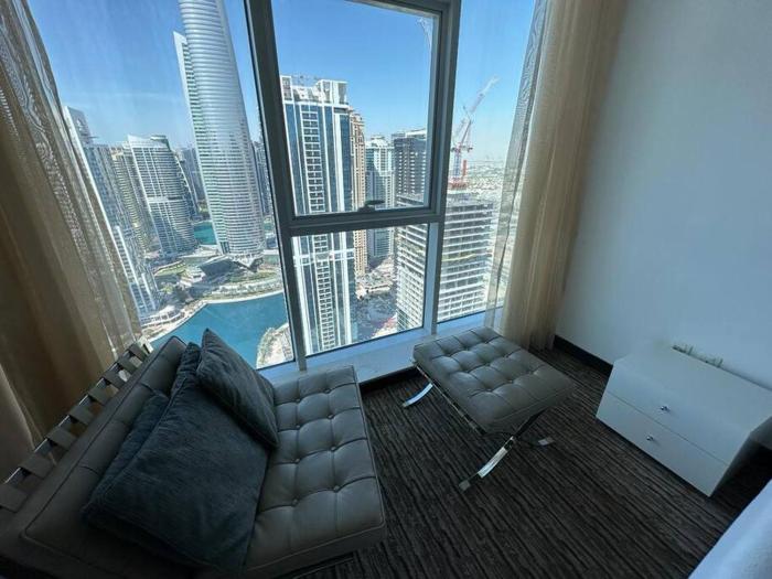 ModernLux - Luxury Duplex 1 BR in Movenpick Hotel JLT with Lake View