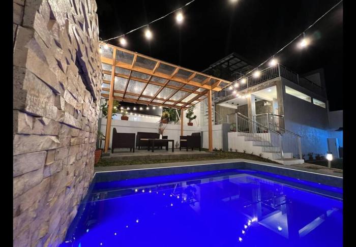 Cleofes Place, Unique 3BR villa near Tagaytay City