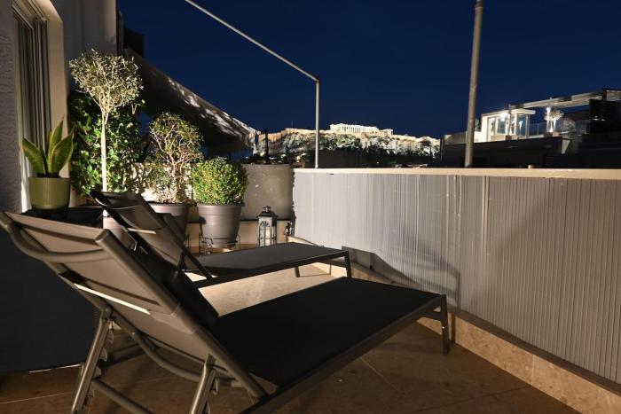 Nueva era @ Athens heart , Romvis apartments