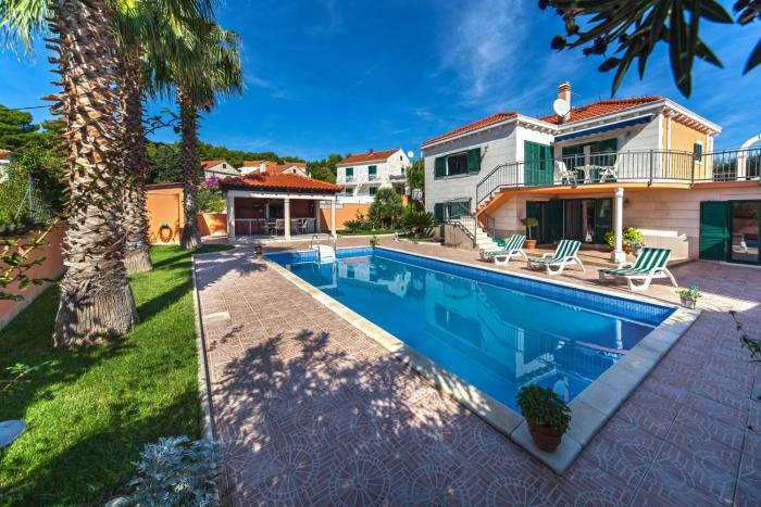 Family friendly house with a swimming pool Sumartin, Brac - 21247