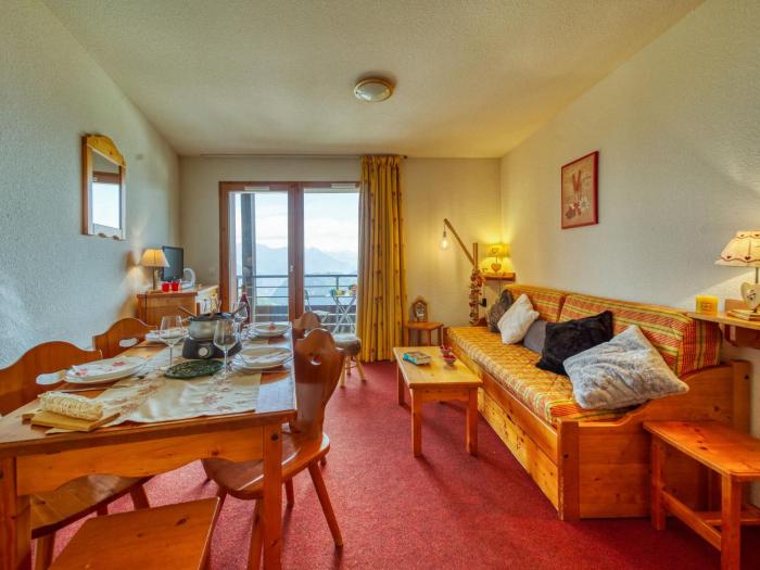 Apartment Bâtiment A-16 by Interhome