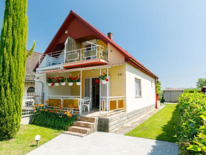 Holiday Home Gizella by Interhome