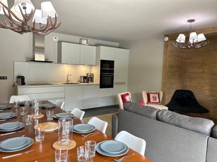 Appartement neuf aux Gets, au pied des pistes et du centre, avec terrasse et services inclus - FR-1-623-50