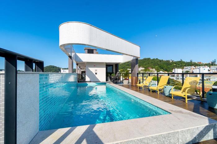 Confortável Loft Duplex em Condomínio com Piscina