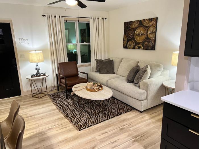 Modern 2 Bedroom Apartment