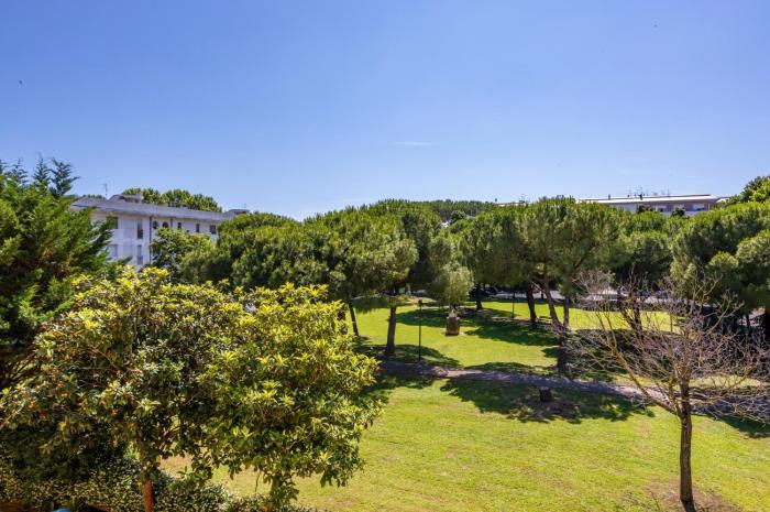 GuestHost - Viareggio Cozy Apartment with Balcony!