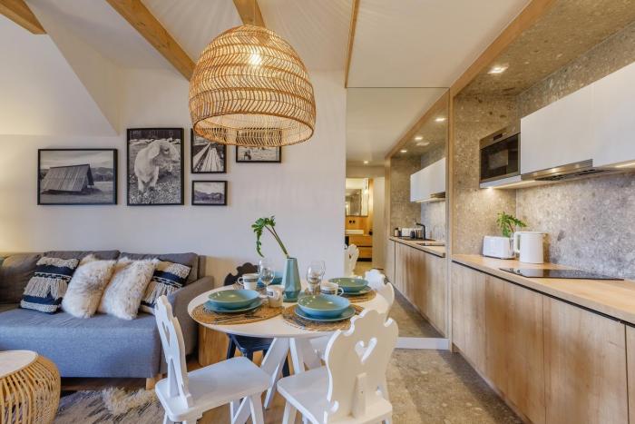 Apartament RELAKS - apartament z bezpłatnym jacuzzi, sauną oraz podziemnym parkingiem w cenie - IZBY PODHALAŃSKIE