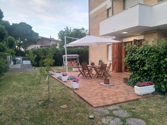 M343 - Marcelli, trilocale con ampio giardino a 50mt dal mare