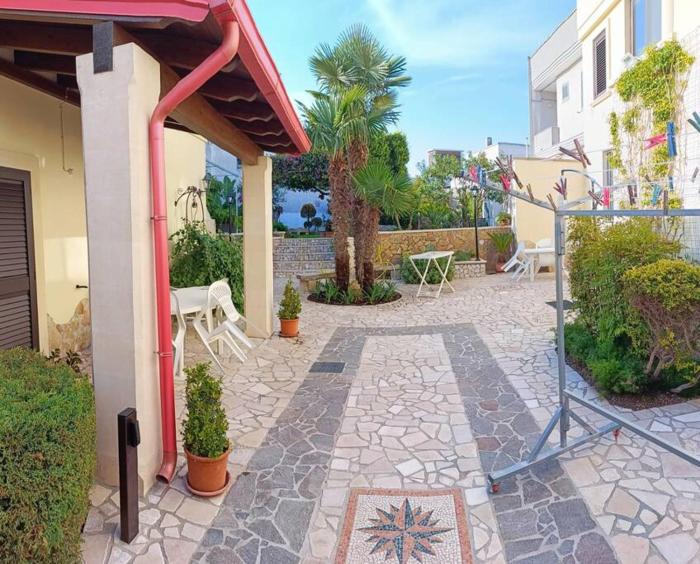 Bouganville, casa sul giardino vicino Otranto