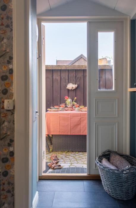 1700-talshus i två plan med egen innergård i Visby innerstad