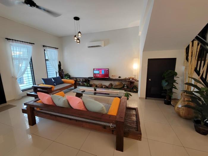 Malacca City Centre 7BR Private House for 16 Pax