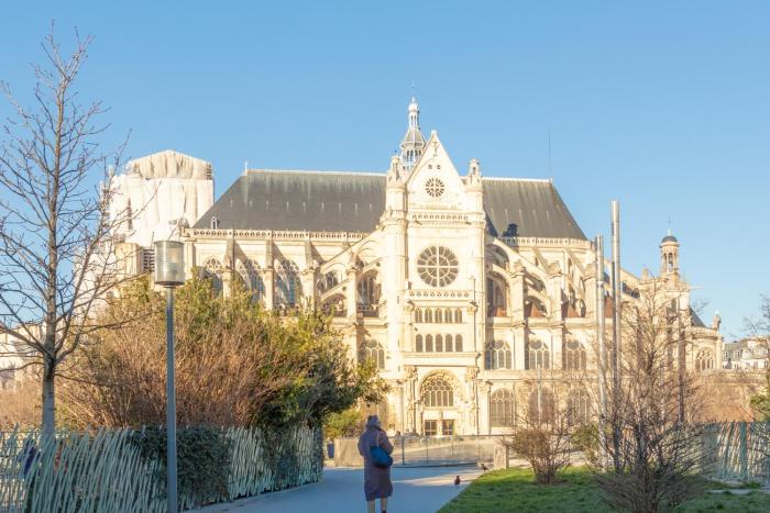 Luxury Living in Louvre