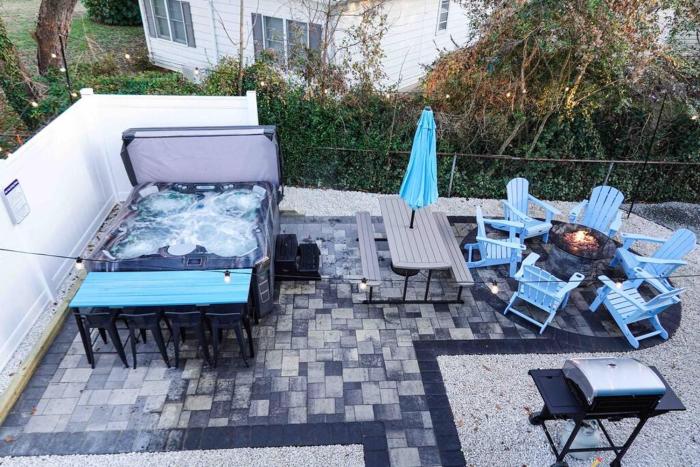 Family Paradise! HotTubEV4bd3ba3.7mi to beach