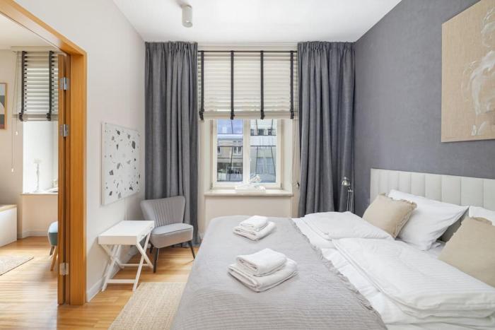 Chmielna Spacious City Center Apartment