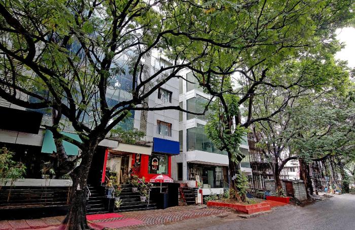 Capital O Elegant Amethyst Business Hotel Near Ragigudda Sri Prasanna Anjaneyaswamy Temple
