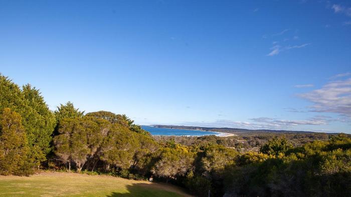 Adelong Secluded Beach house Linen provided Bermagui