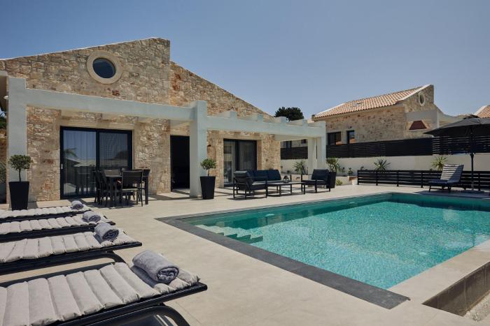 Mouzakis Stone Villas