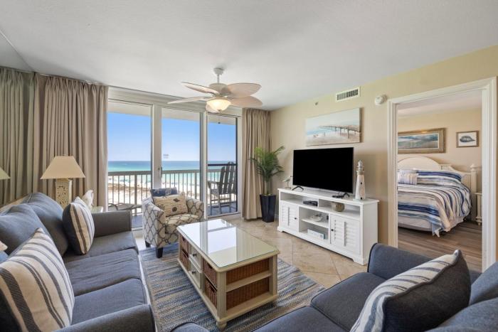 Pelican Beach 0815 by Pelican Beach Management