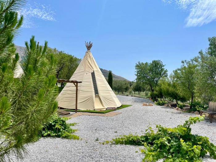 Boutique Teepee Sleeps 2 with Pool